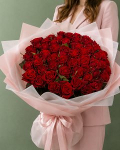 Купить букет из 9, 15, 21, 25, 35, 51 и 101 красной розы