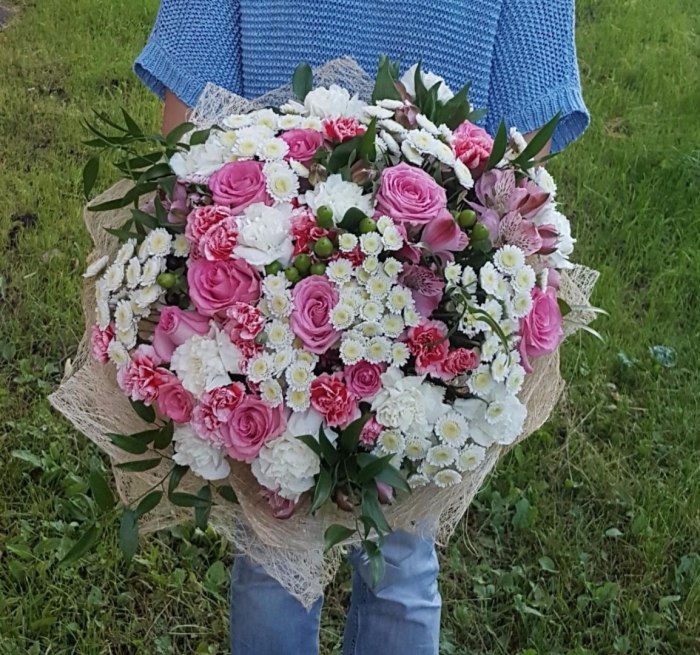 Букет из роз и хризантем «Сердечная благодарность» — доставка цветов Щёлково